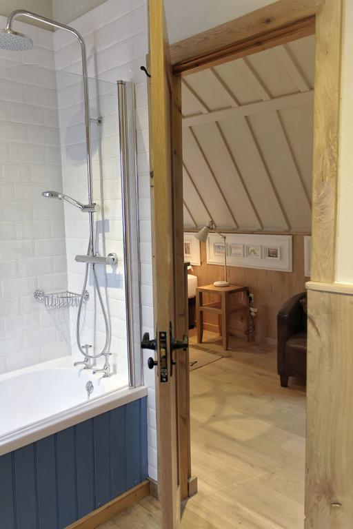 Lumely Fee Bunkhouse Aparthotel Kendal Room photo